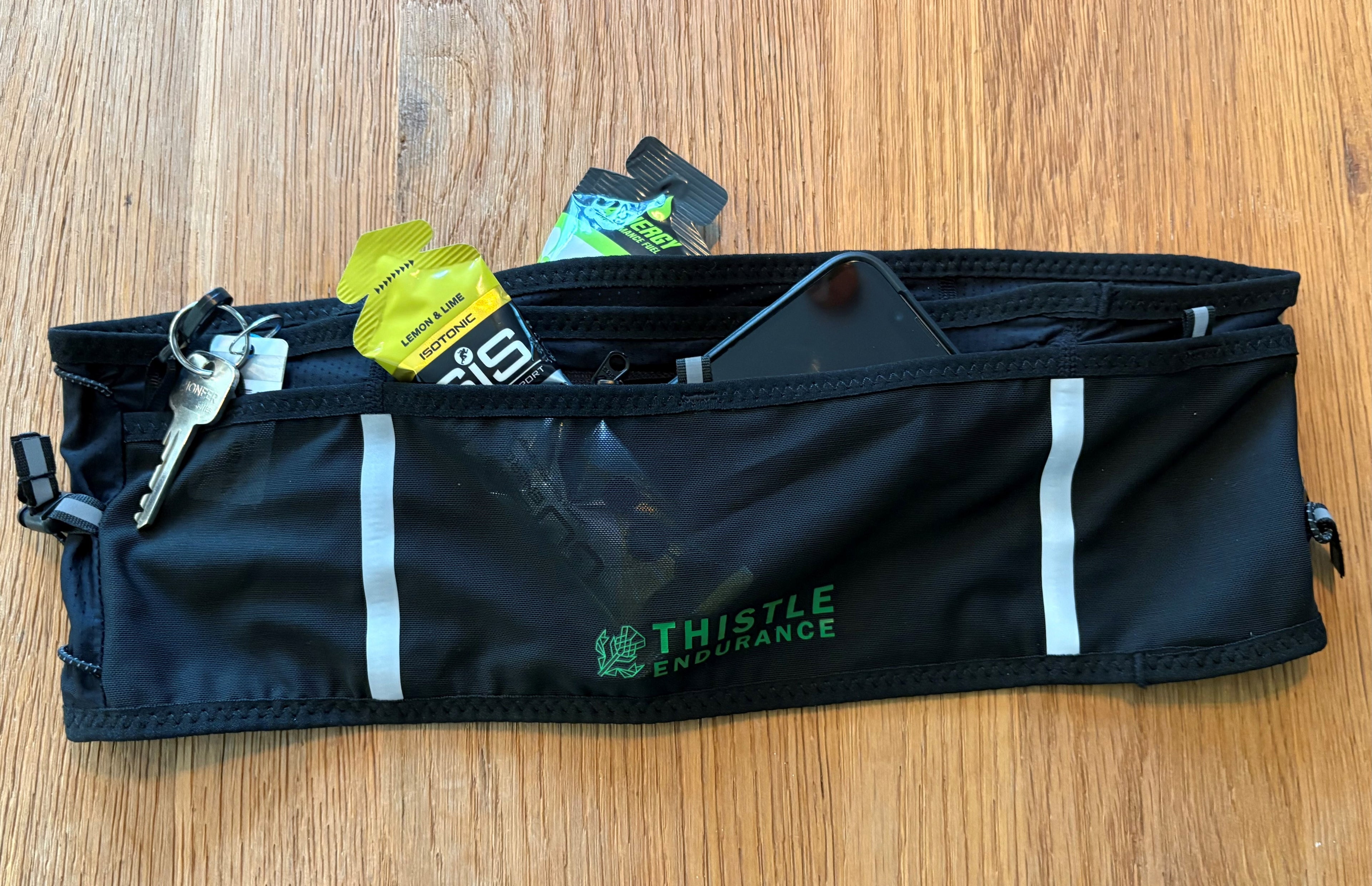 Bounce Free Running Belt for Phone, Keys & Gels | Thistle Endurance